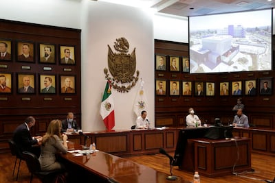 “No están solos”, dice Francisco Domínguez a industriales