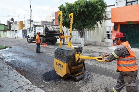 Refuerzan  en la capital obras de bacheo 