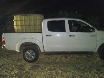 Aseguran dos vehículos con huachicol en SJR