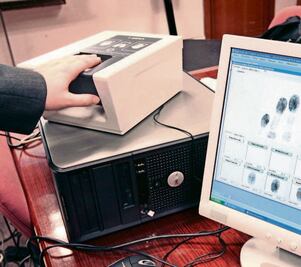 Baja 33% casos de robo de identidad