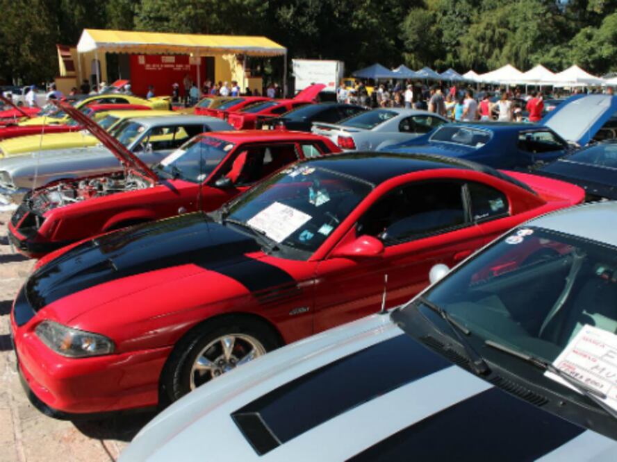 En Tequis, se reúnen vehículos clásicos