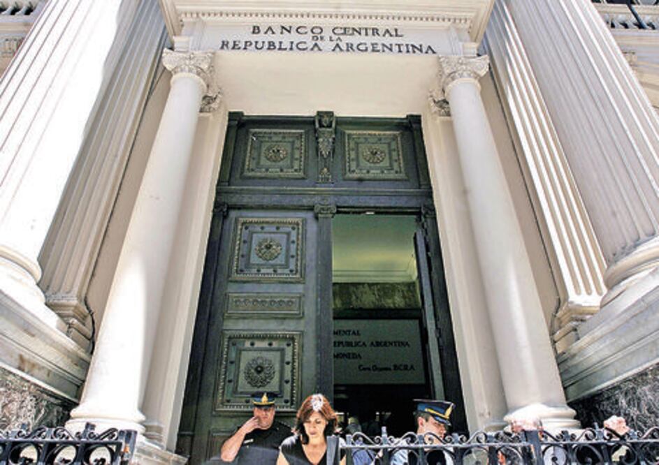 FMI: inviable, obligar a generar crecimiento