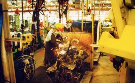 Covid-19 paraliza la producción automotriz en México; cae 98%