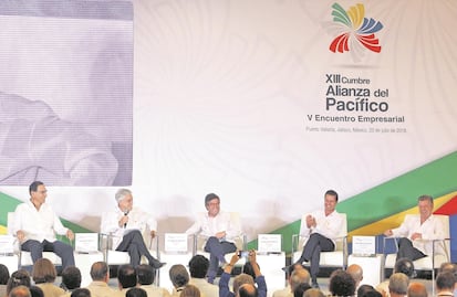 Libre mercado debe combatir desigualdad: EPN