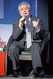 Acaba plazo y está en duda pago por TV de Radio Centro