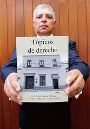 Presentan libro de Derecho en  la UAQ