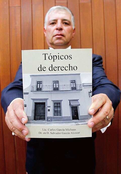 Presentan libro de Derecho en la UAQ