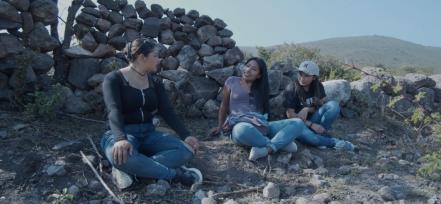 Yalitza platicó con las niñas de Noche de Fuego, aquí en Querétaro