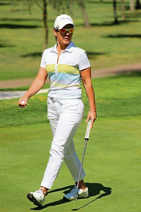 Elda Esponda  se adueña del liderato