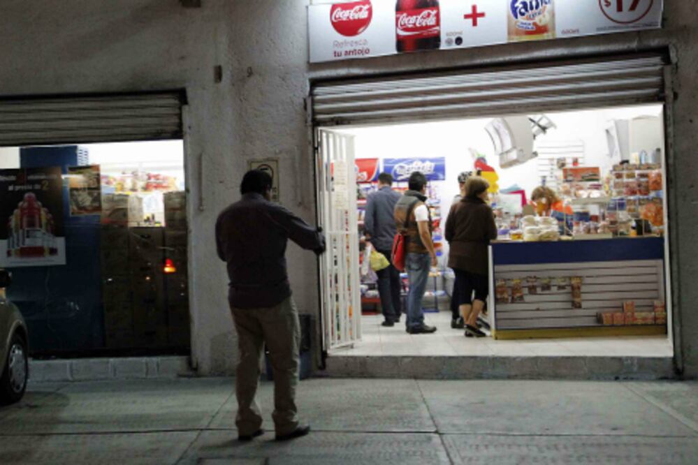 Vigilan puntos de venta de alcohol a menores