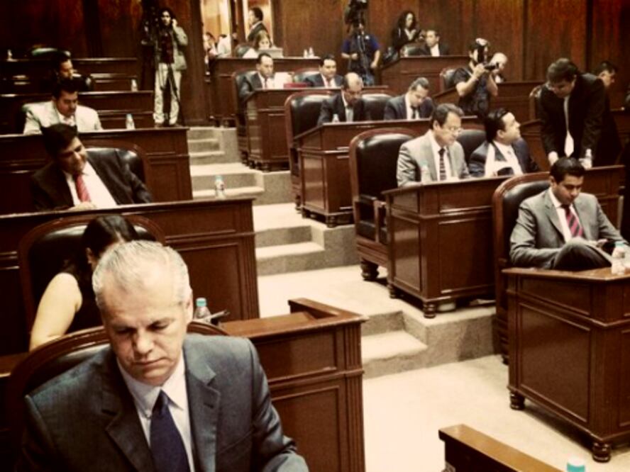 Mujeres rezagadas en la política