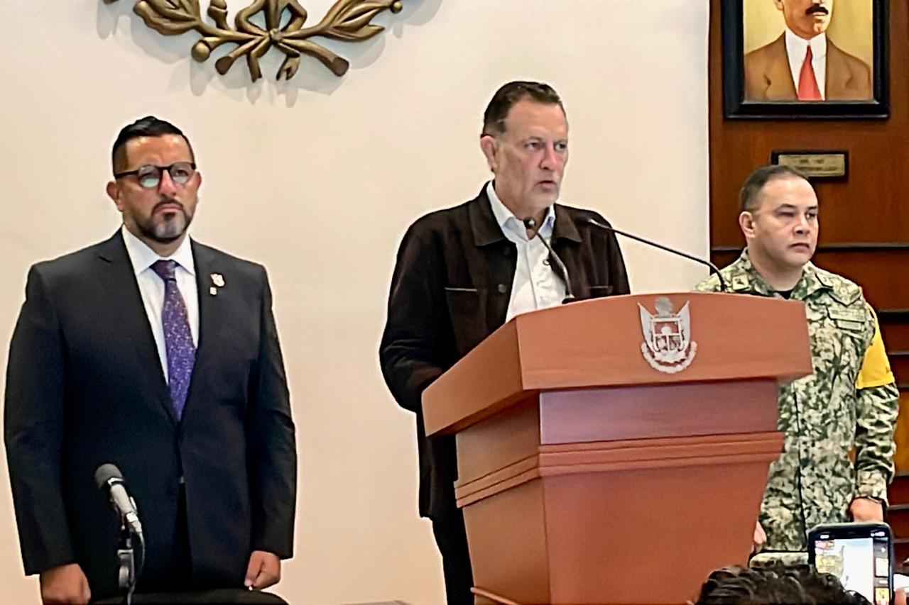 Lluvias extremas provocan colapso de puente en Tolimán; Gobierno estatal anuncia reconstrucción inmediata