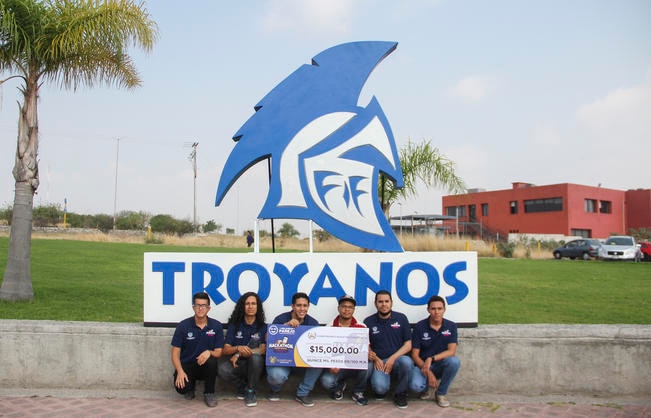 Alumnos del sexto semestre de la licenciatura en informática obtuvieron el segundo lugar en el concurso Hackathon “Querétaro, Ciudad Digital”. (ESPECIAL)