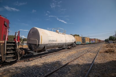 Se descarrila tren en San Juan del Río