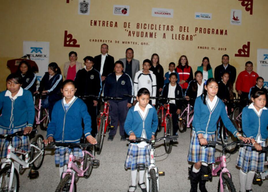 Entregan 250 bicicletas y una cocina escolar en Cadereyta de Montes
