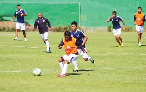 En Gallos Blancos, la esperanza no muere