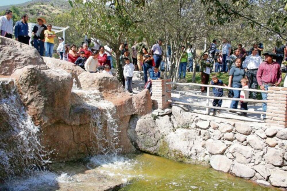 Inauguran parque en La Carbonera