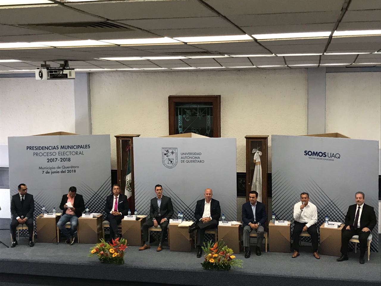 Los candidatos se presentaron en el auditorio Fernando Díaz Ramírez. / Foto: Demian Chávez