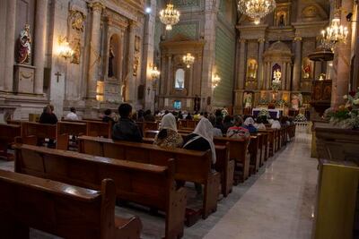Suspenden las misas y festividades religiosas