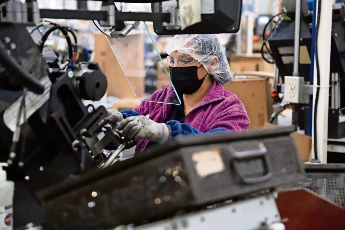 “Reducción de jornada laboral haría que cierren empresas”, afirman desde Querétaro