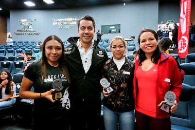 Reconoce Felifer a ganadores de la Carrera Nocturna
