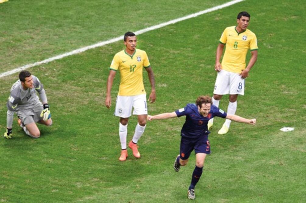 Monumental abucheo a un Brasil sin chispa 