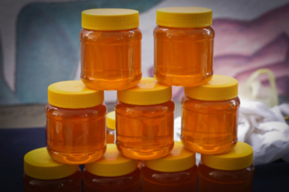 Ven déficit de 423 toneladas de miel en toda la entidad