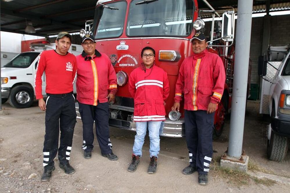 Pese a carencias, auxilian a la gente