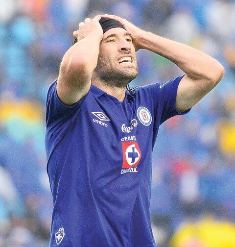 Cruz Azul no hace valer su localía 