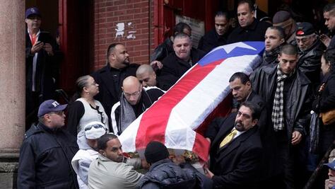 Entierran a 'Macho' Camacho en NY