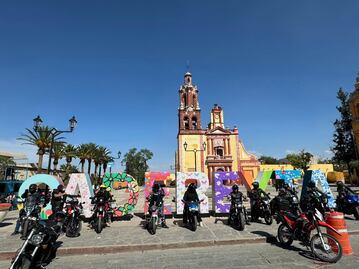 Motociclistas donan 2 mil juguetes en Cadereyta