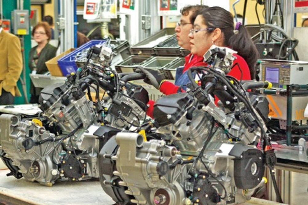 Alistan centro automotriz 