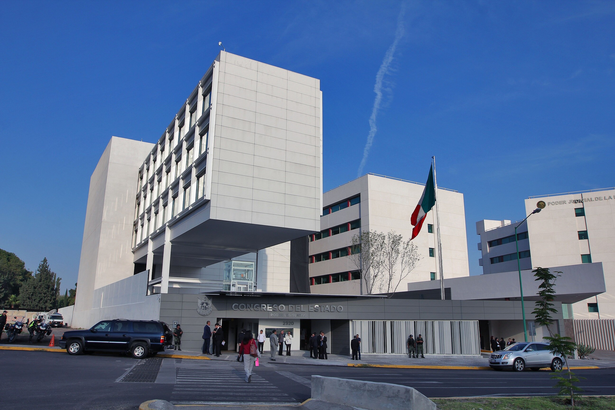 Querétaro presenta gastos en tiempo y forma
