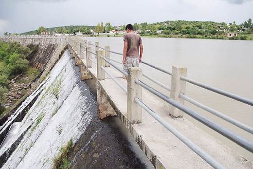 Desfogan presas en SJR