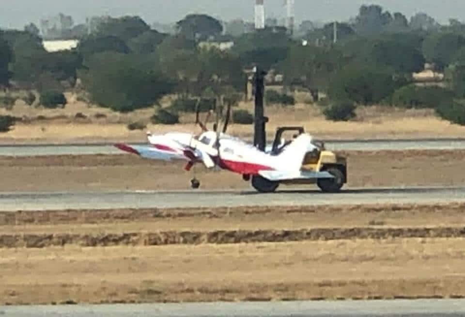 Se accidenta una avioneta al aterrizar en el Aeropuerto Intercontinental de Querétaro