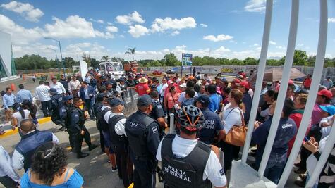 Se manifiestan sindicalizados en San Juan del Río
