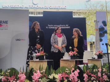 Nuestra mayor fortaleza es la unidad, señala Silvia Amaya en su primer informe como rectora de la UAQ