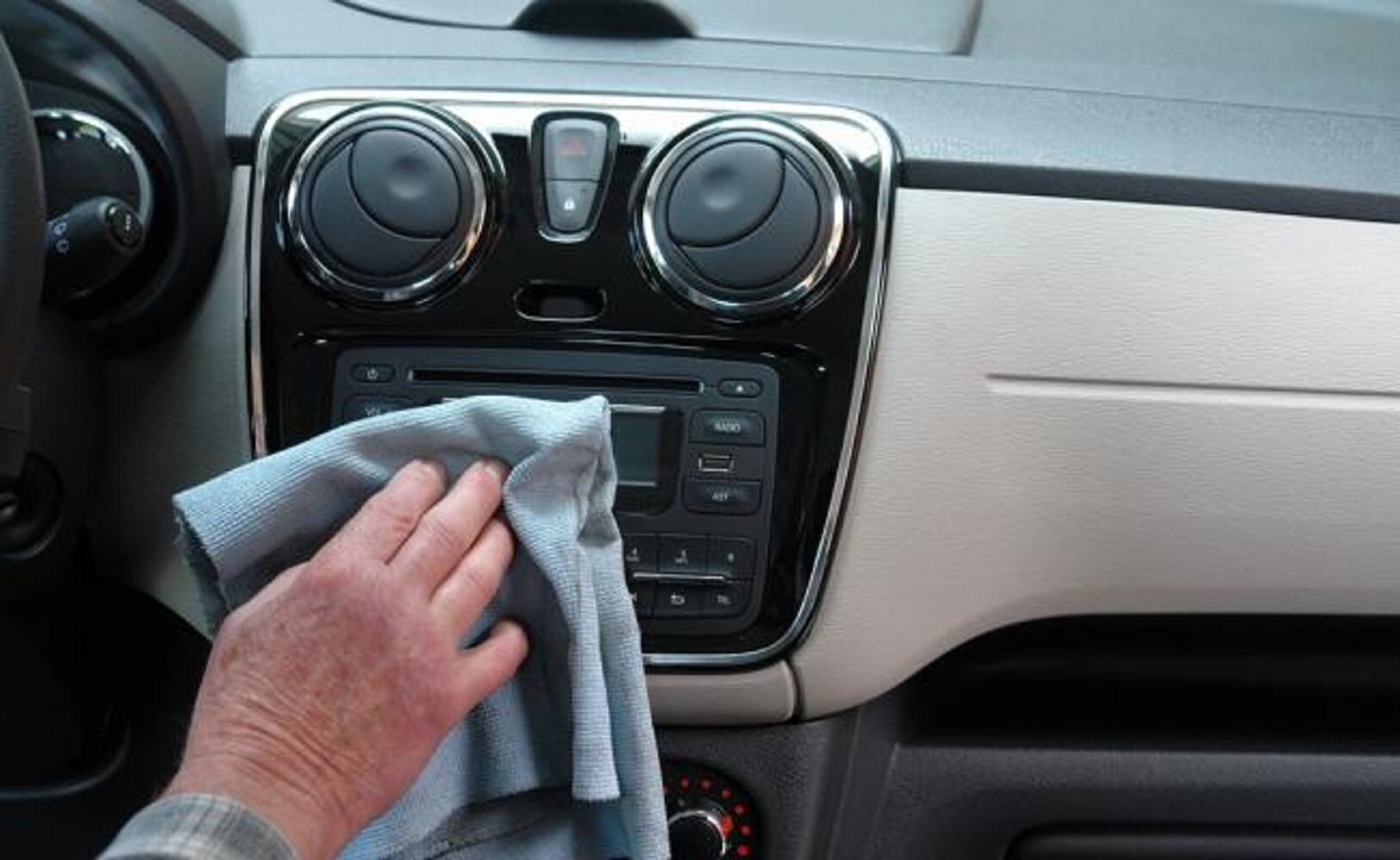 Características de un auto para personas de la tercera edad