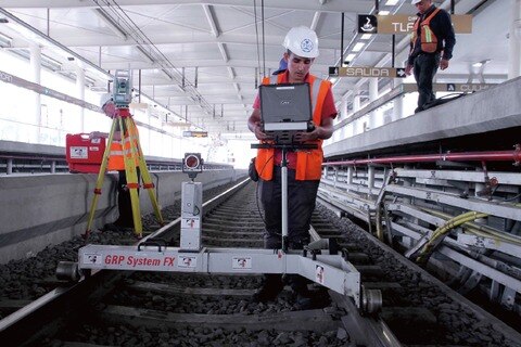 CAF, en medio de la polémica por Línea 12