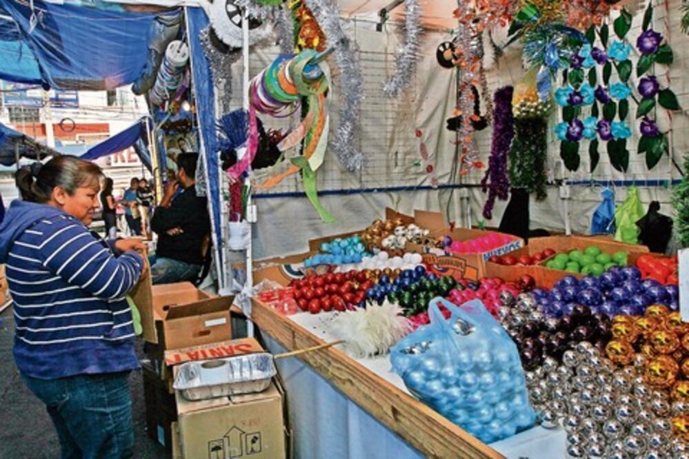 Caen ventas navideñas en La Cruz