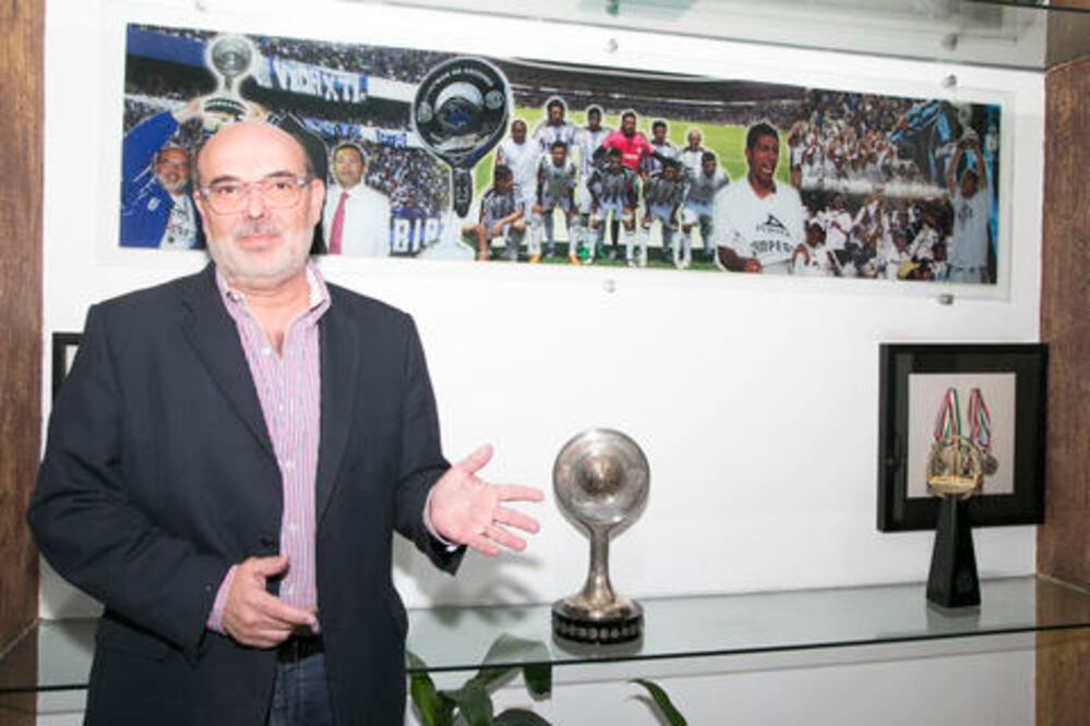 Andrés Estévez,43 años de labor