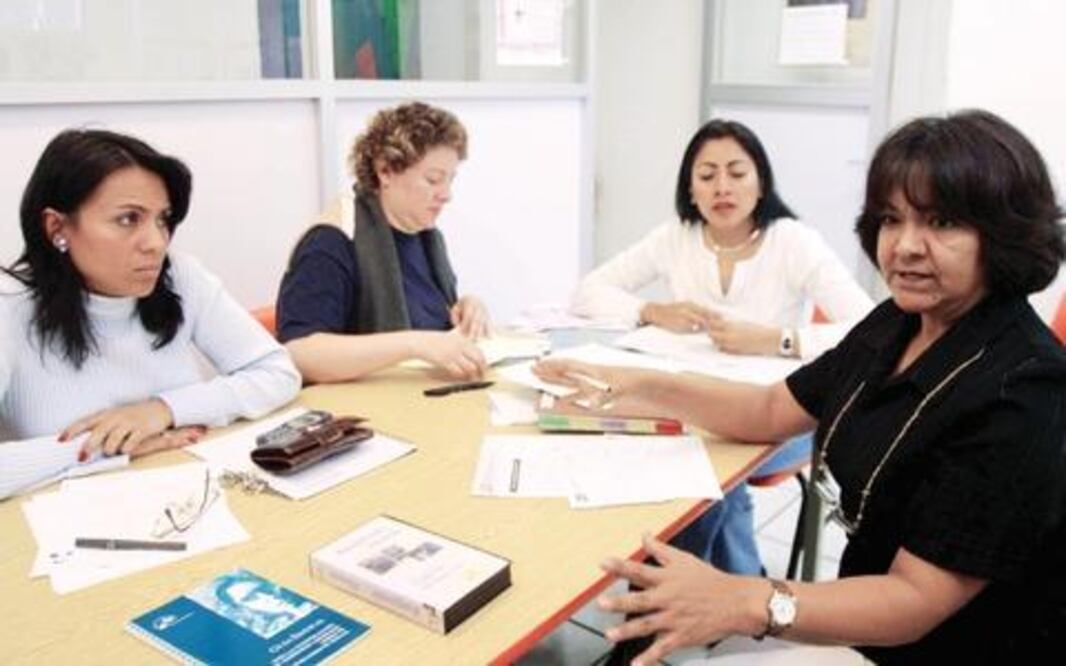 Convocan a causas feministas