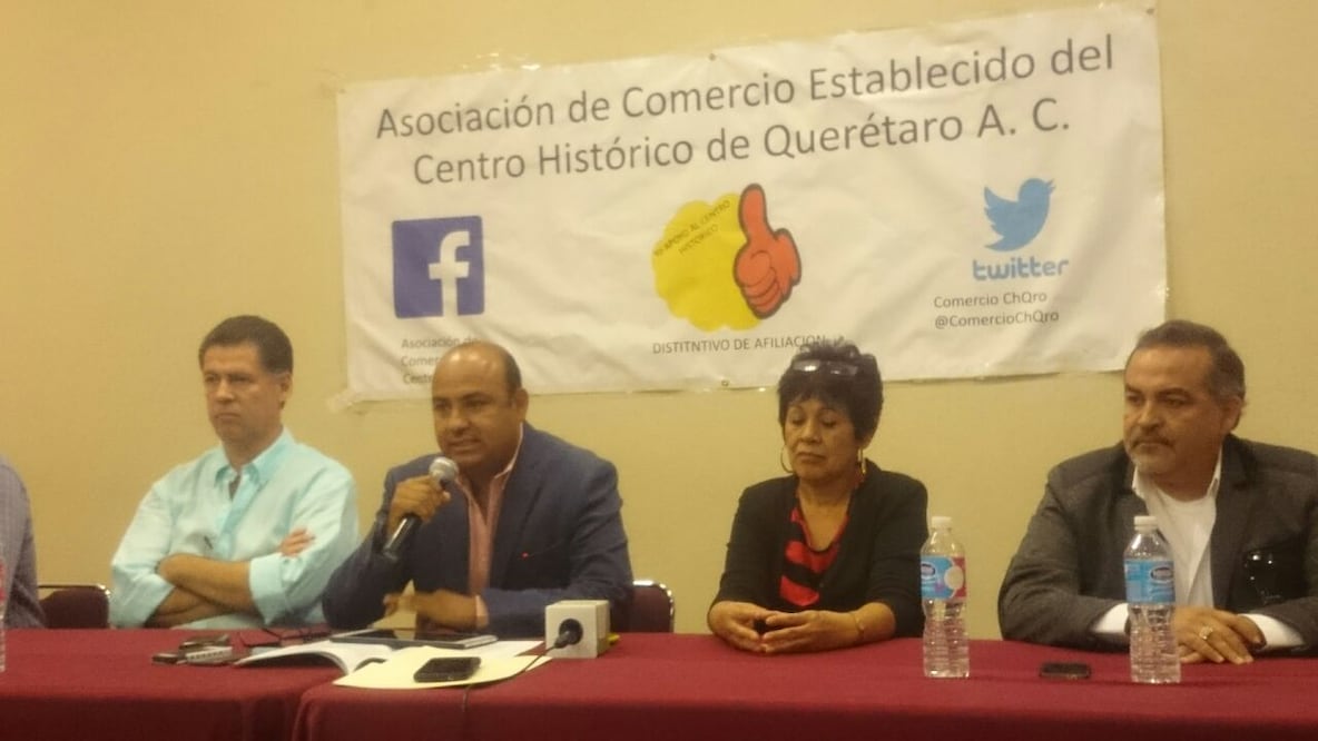 Comerciantes establecidos a favor de parquímetros