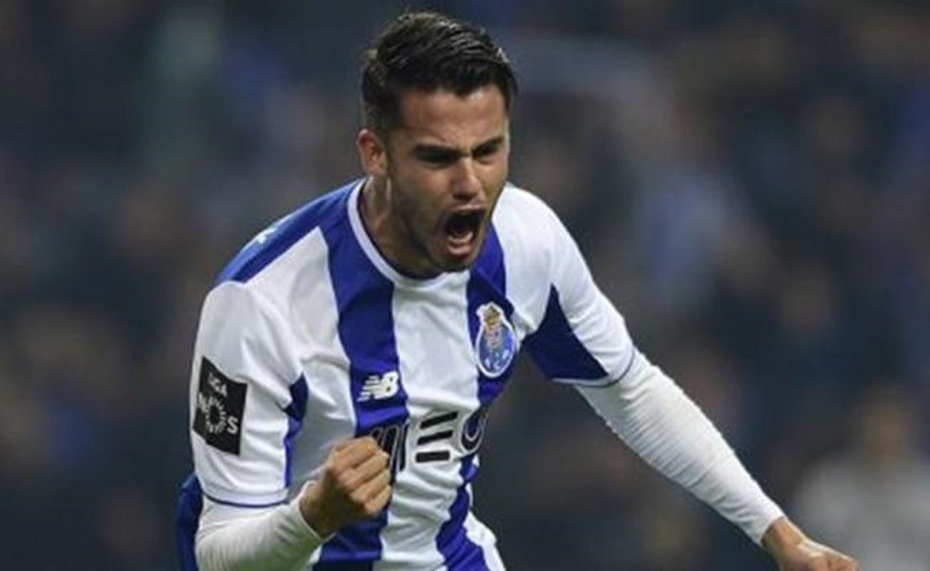 Diego Reyes anota en el triunfo del Porto