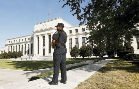 La Fed postergará alza de tasas