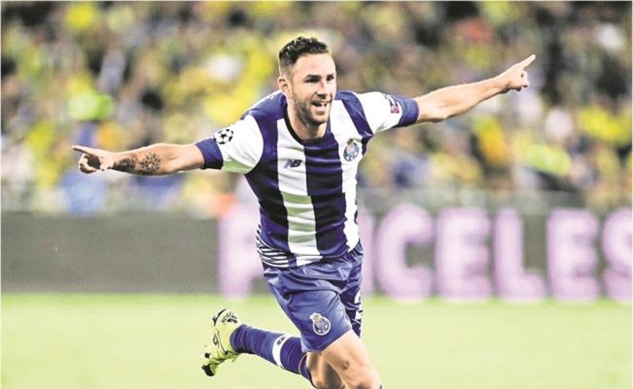 Miguel Layún, a un paso del Alavés