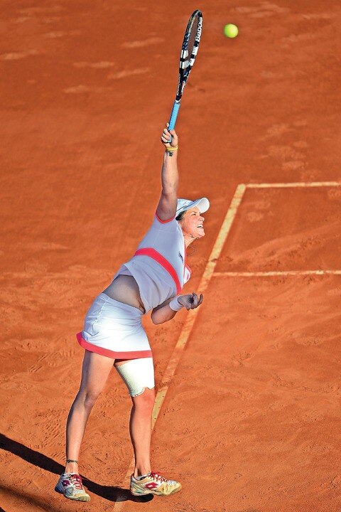 Polémica por el cambio a cancha dura