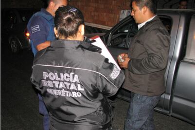 Infraccionan a 108 automovilistas el fin de semana