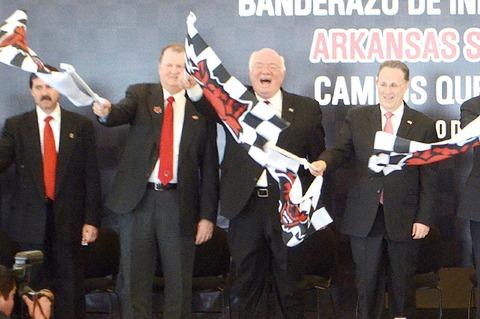 Inician obras de Universidad en Colón