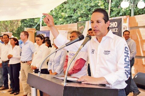 Buscará panista acercar salud